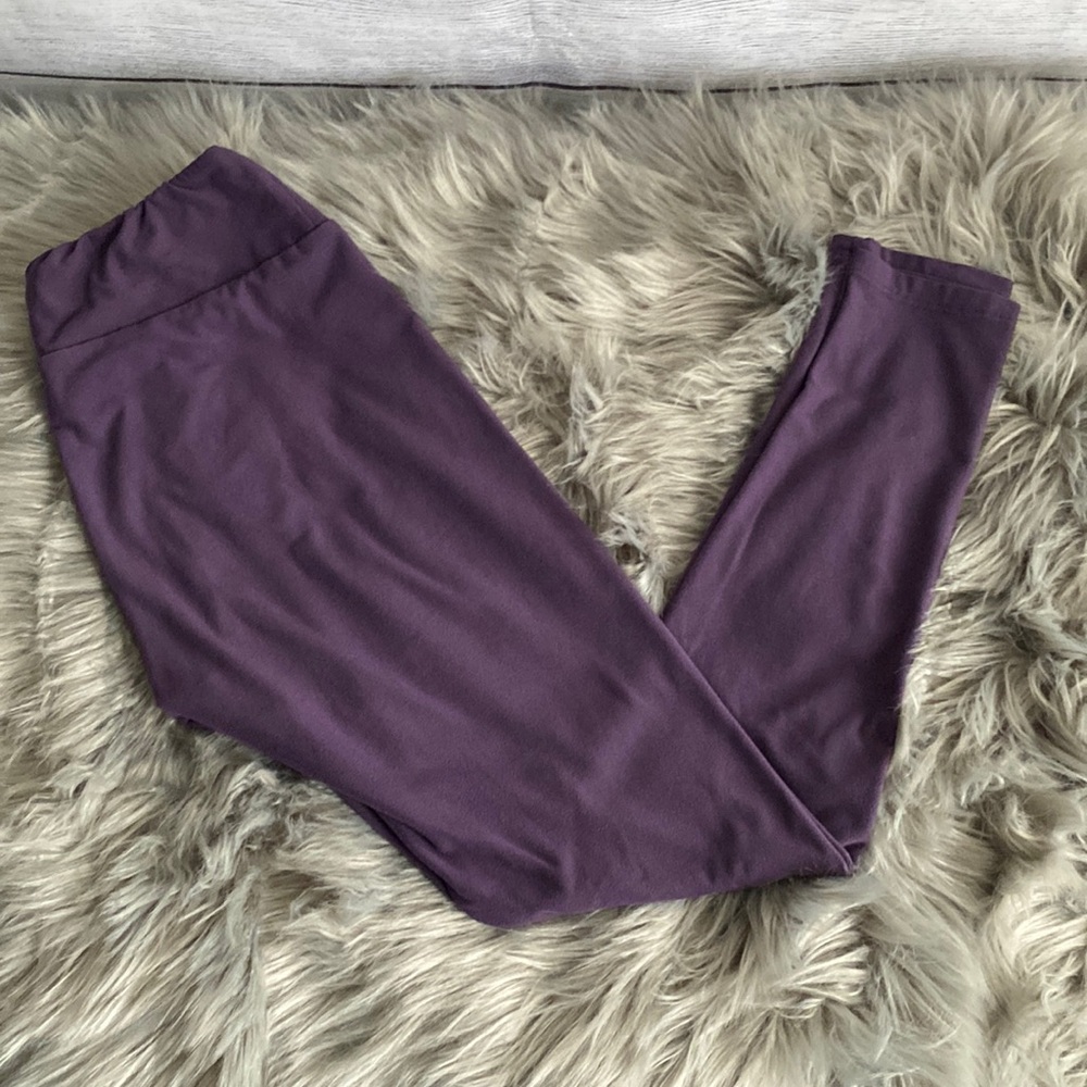 LuLaRoe Soft Purple Solid Leggings Size OS